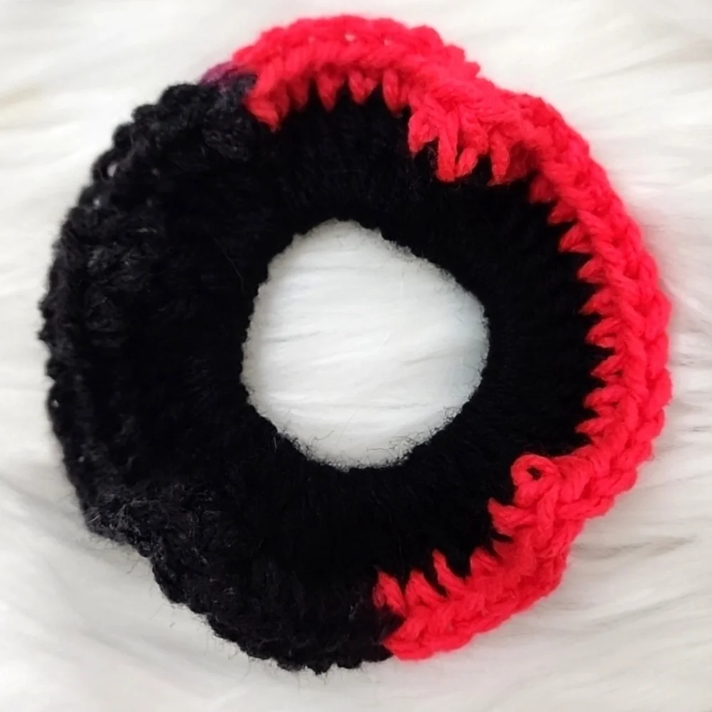 Handmade Textured Crocheted Scrunchies Ponytail Holder Hair Tie Set Of 4 - New